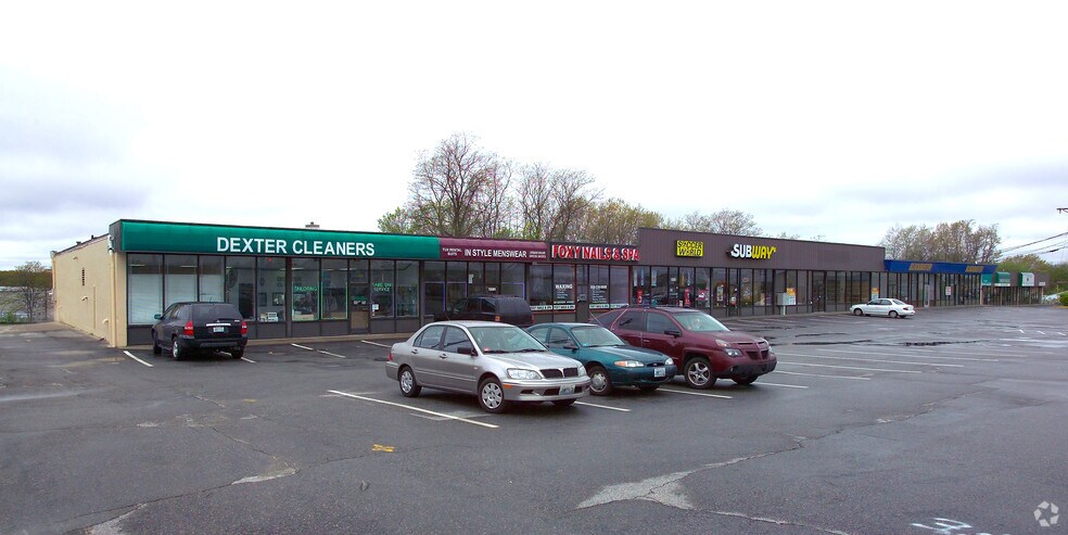 More Photos Of 1201-1205 Fall River Ave, Seekonk Unknown For Lease