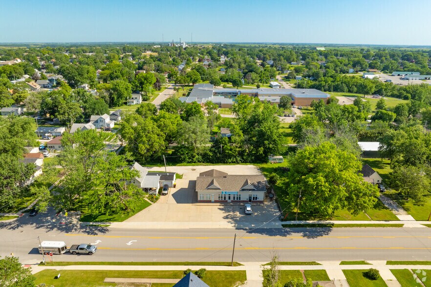 More Photos Of 405 E McLane St, Osceola Office For Sale