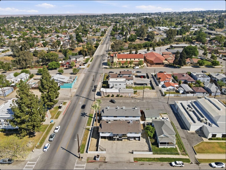 More Photos Of 1401 Baker St, Bakersfield Apartments For Sale