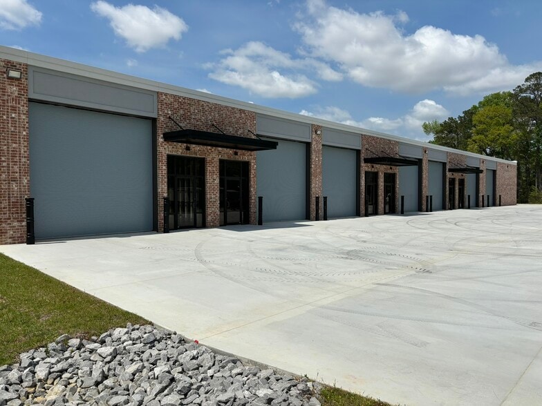 More Photos Of 230 Casey's Ln, Flowood Light Distribution For Lease