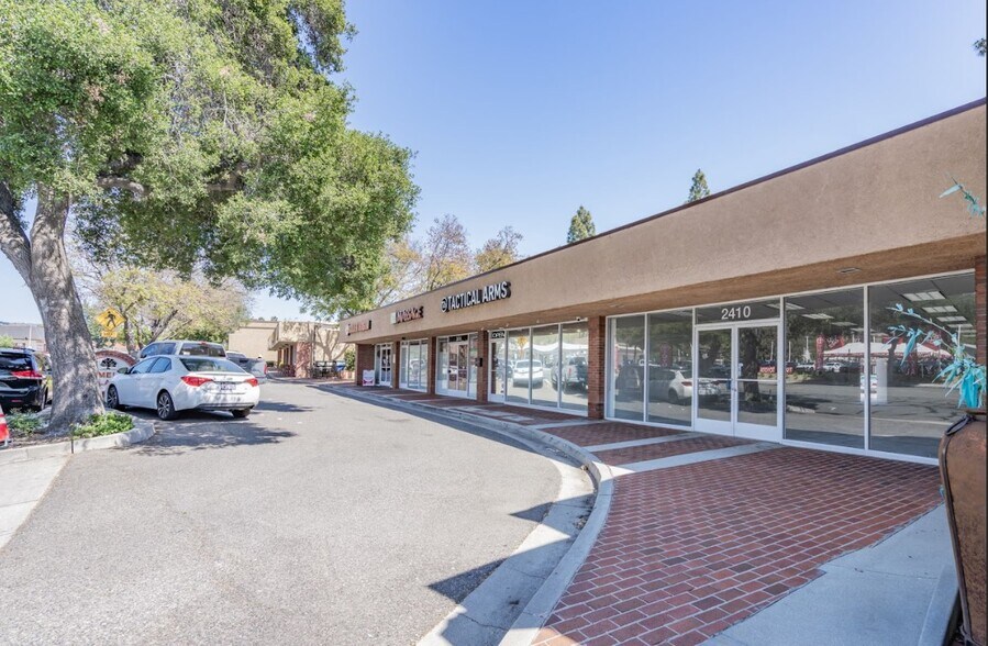 More Photos Of 2410 E Thousand Oaks Blvd, Thousand Oaks Freestanding For Sale