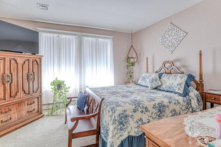 More Photos Of 173 N Main St, Milltown Storefront Retail Residential For Sale