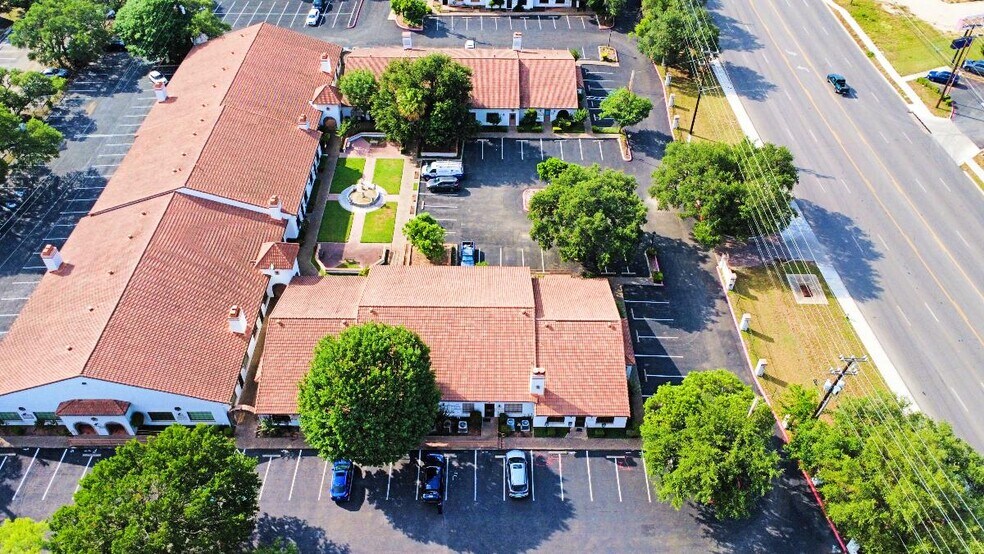 More Photos Of 8237 Fredericksburg Rd, San Antonio Medical For Sale