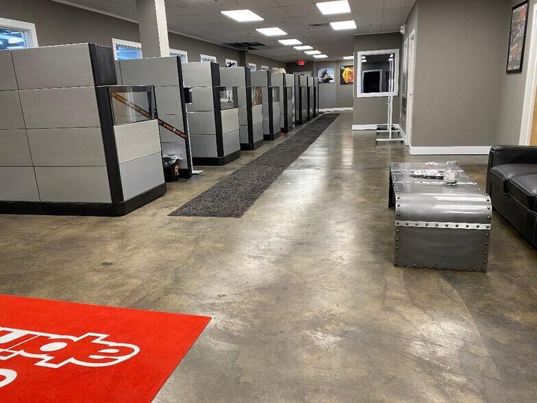 More Photos Of 1545 Hansford St, Charleston Light Distribution For Sale