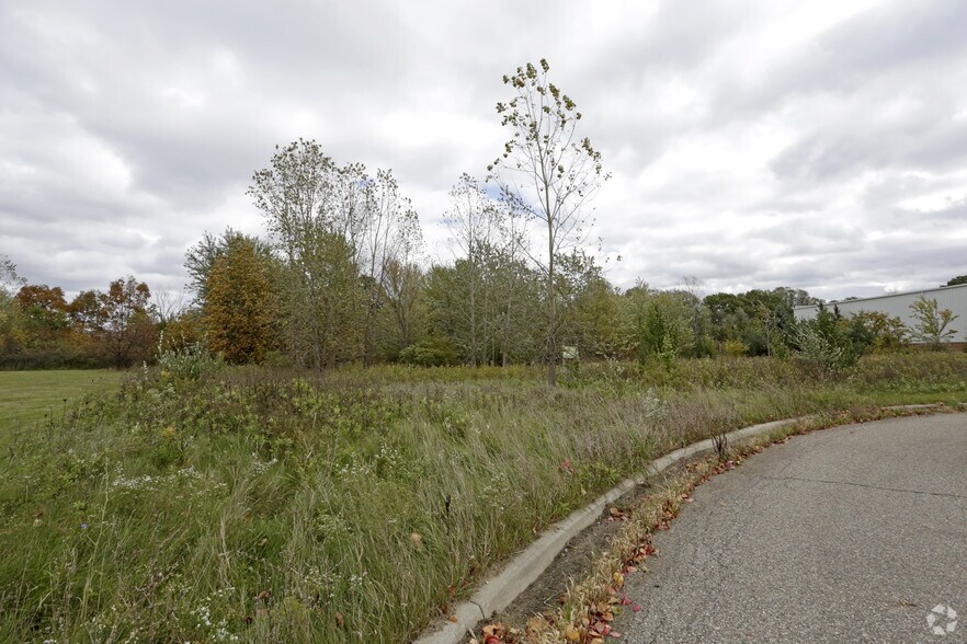 Primary Photo Of 3225 Tri-park Dr, Grand Blanc Land For Sale