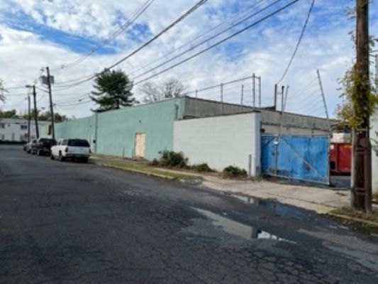 More Photos Of 54-60 Oakland St, Trenton Warehouse For Lease
