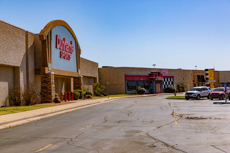 More Photos Of 2350 SE Washington Blvd, Bartlesville Unknown For Lease