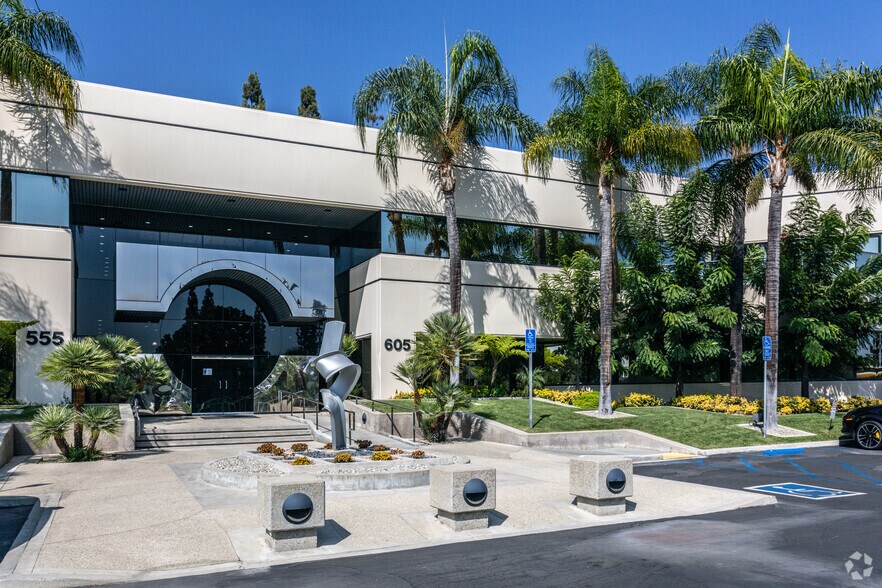 More Photos Of 555-605 E Huntington Dr, Monrovia Office For Lease