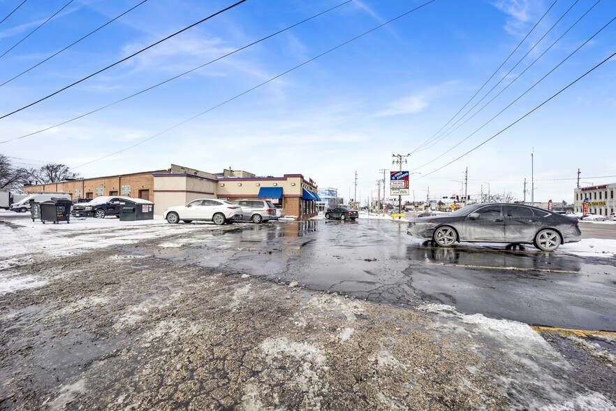 More Photos Of 750 N Addison Rd, Villa Park Restaurant For Sale