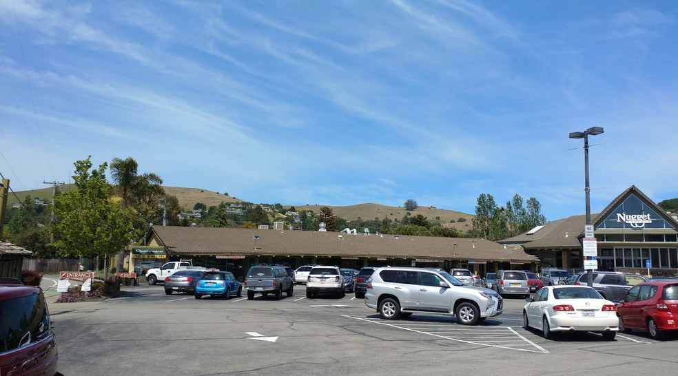 More Photos Of 1 Blackfield Dr, Tiburon Unknown For Lease