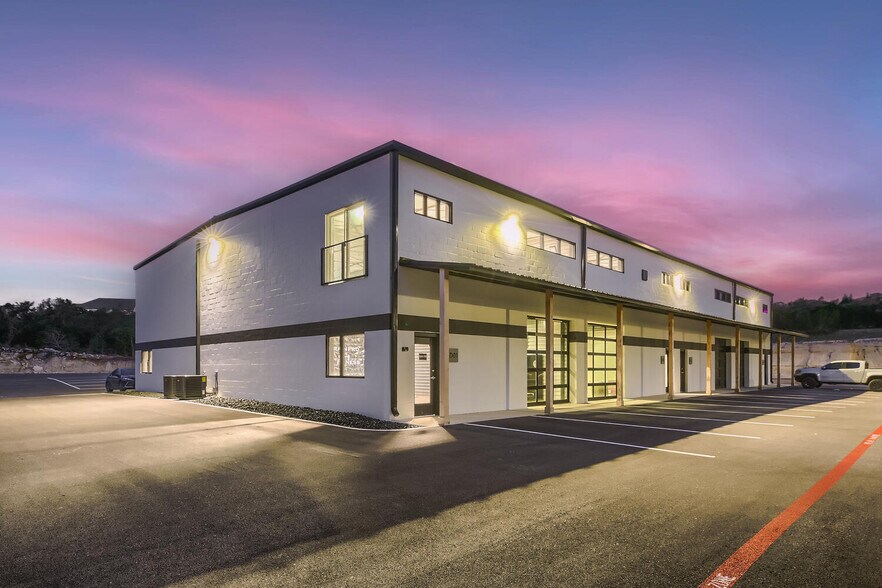 More Photos Of 529 SH 46 E, Boerne Showroom For Sale