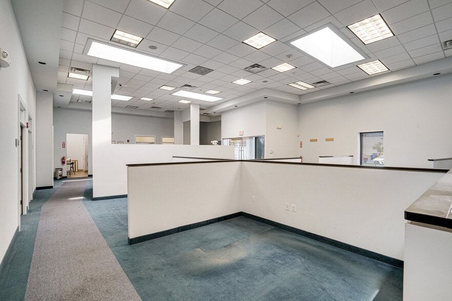 More Photos Of 7301-7307 Little River Tpke, Annandale Freestanding For Lease