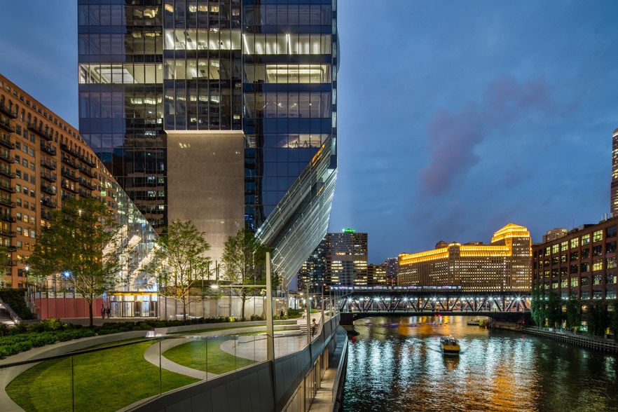 More Photos Of 150 N Riverside Plz, Chicago Office For Lease