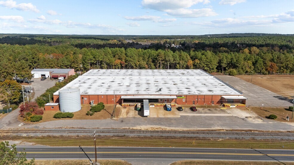 More Photos Of 3299 NC 5 Hwy, Aberdeen Distribution For Lease