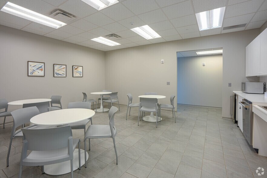 More Photos Of 2321 Energy Dr, Louisville Coworking Space