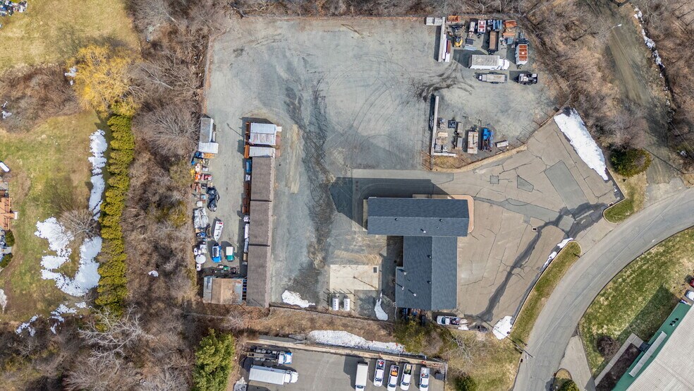 More Photos Of 75 Commerce Cir, Durham Service For Lease