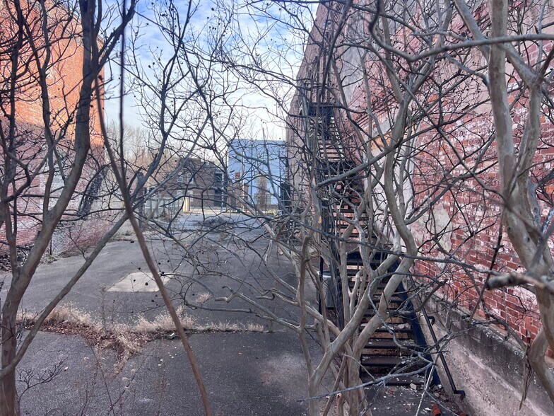 More Photos Of 386 S Main St, Memphis Land For Sale