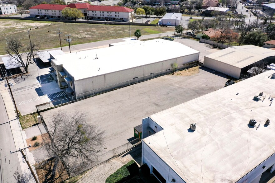 More Photos Of 506 Portland Rd, San Antonio Land For Lease