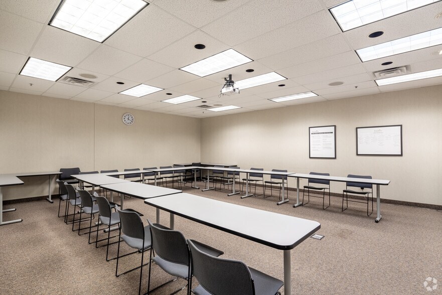 More Photos Of 1245 Trapp Rd, Eagan Distribution For Lease