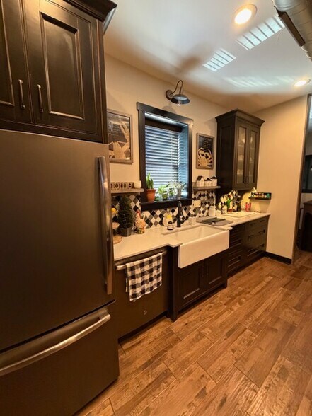 More Photos Of 770 Lemay Ferry Rd, Saint Louis Manufacturing For Sale