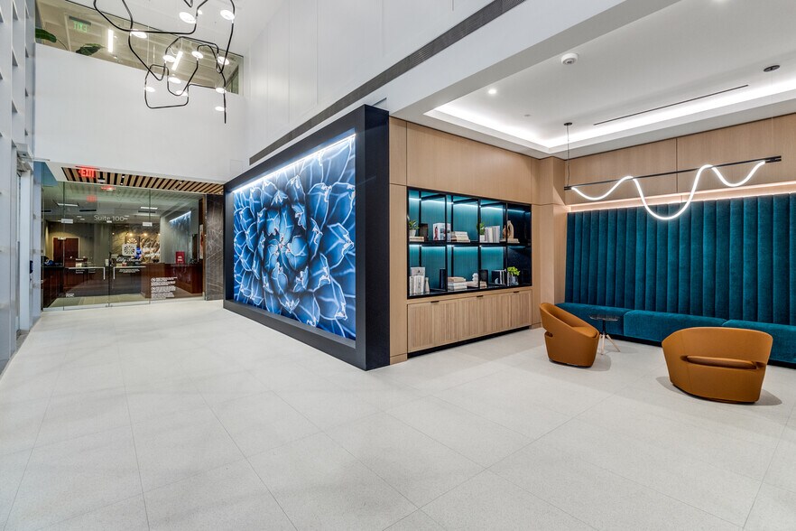 More Photos Of 2525 McKinnon St, Dallas Office For Lease