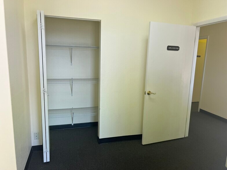 More Photos Of 4740-4780 US Highway 19, New Port Richey Unknown For Lease