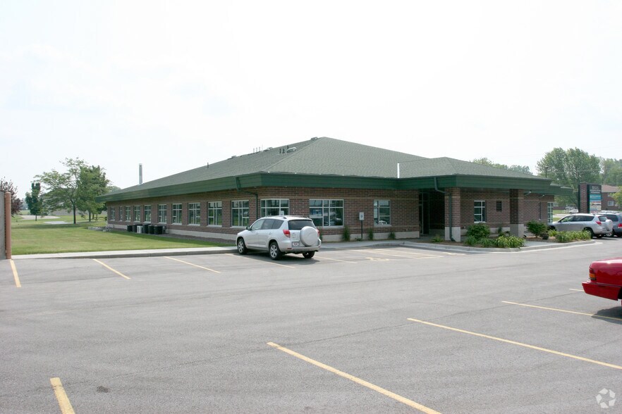 More Photos Of 144 E Summit Ave, Wales Medical For Sale