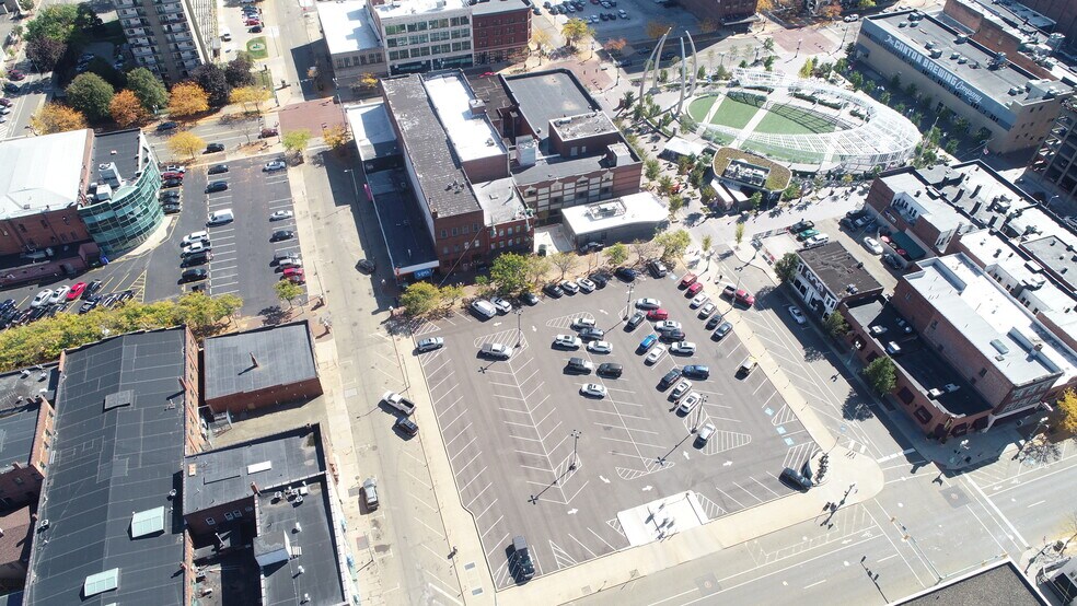 More Photos Of 401 Market Ave N, Canton Office For Lease