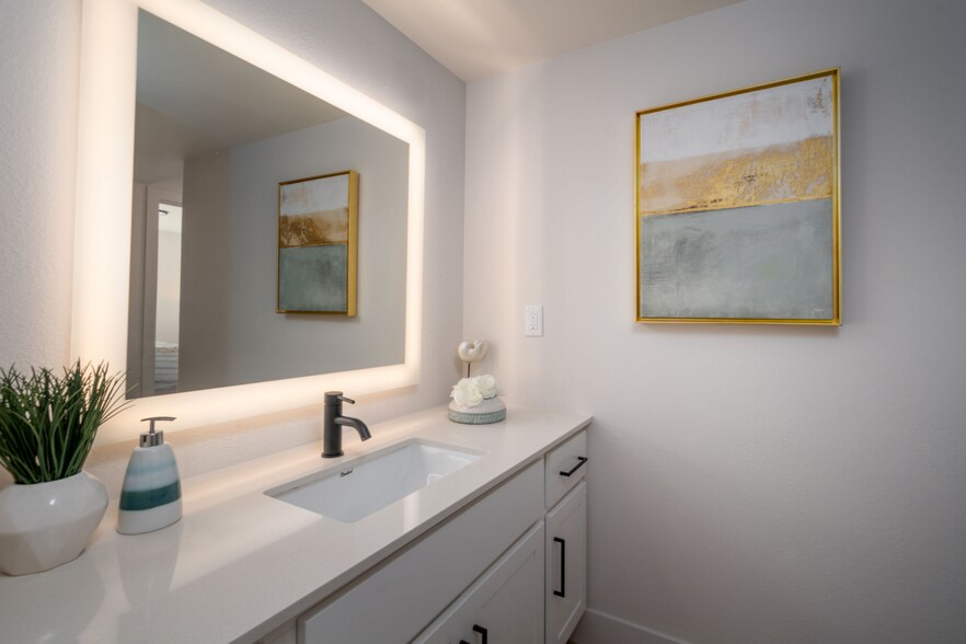 More Photos Of 107 N B St, Salt Lake City Apartments For Sale