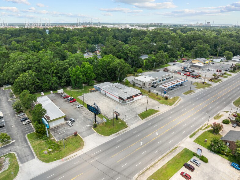 More Photos Of 4828 Augusta Rd, Garden City Freestanding For Sale