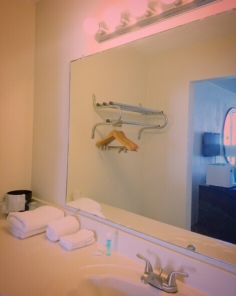 More Photos Of 852374 US Highway 17, Yulee Hotel For Sale