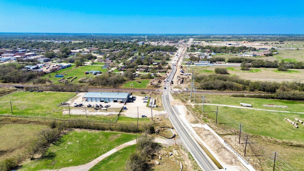 More Photos Of 180 E Chapman Dr, Sanger Warehouse For Sale