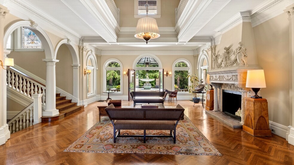 More Photos Of 11 Hawthorne Rd, Lenox Hotel For Sale