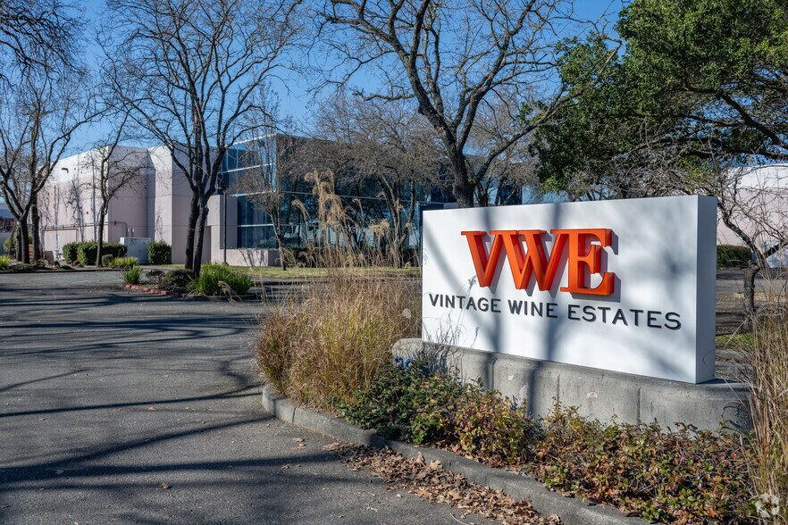 More Photos Of 205 Concourse Blvd, Santa Rosa Distribution For Sale