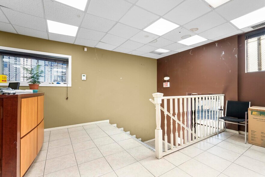 More Photos Of 417-433 Myrtle Ave, Bridgeport Industrial For Sale