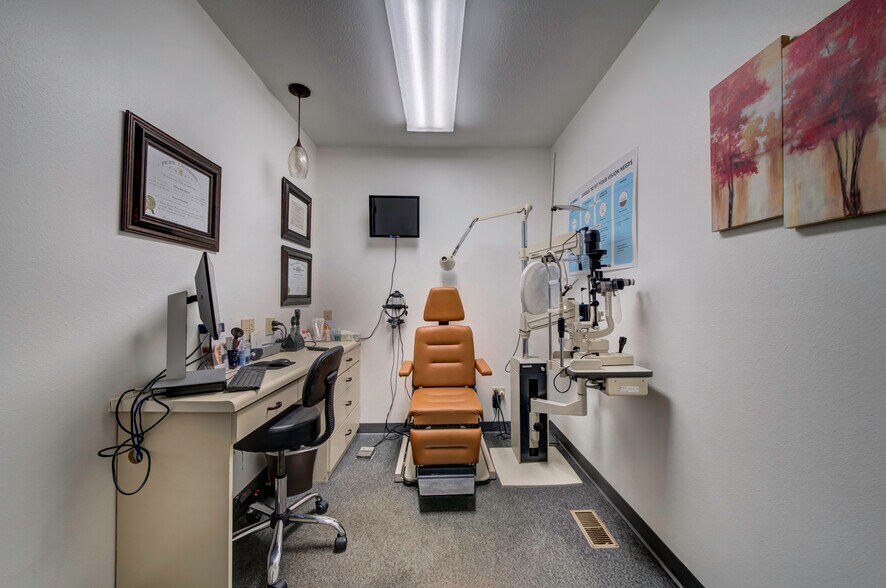 More Photos Of 1625 E Platte Ave, Colorado Springs Office For Sale