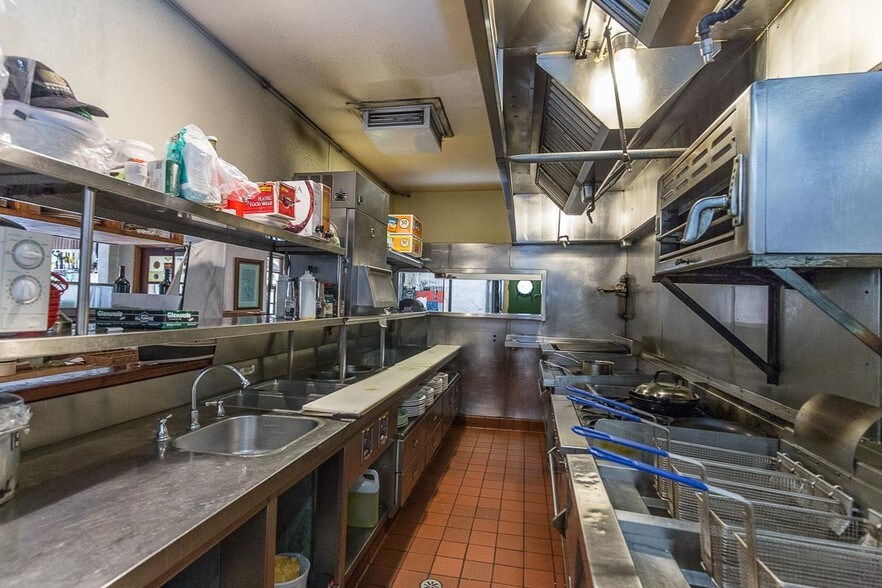 More Photos Of 1105 N Topanga Canyon Blvd, Topanga Restaurant For Sale