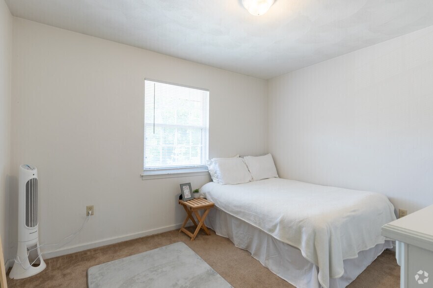 More Photos Of 1300 Cimarron Cir, Fairborn Apartments For Sale