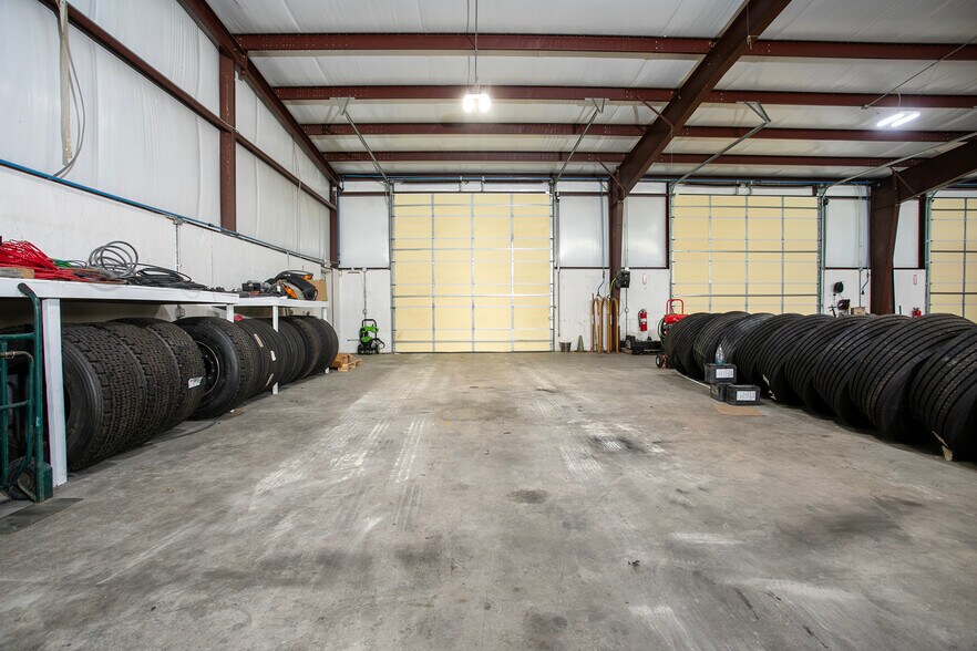 More Photos Of 9854 US Highway 271, Tyler Warehouse For Sale