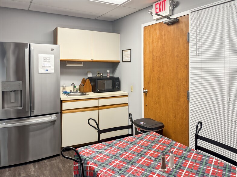 More Photos Of 220 S Main St, Butler Coworking Space
