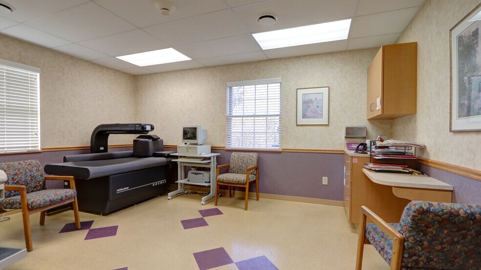 More Photos Of 399 Grant Ave, Auburn Medical For Sale