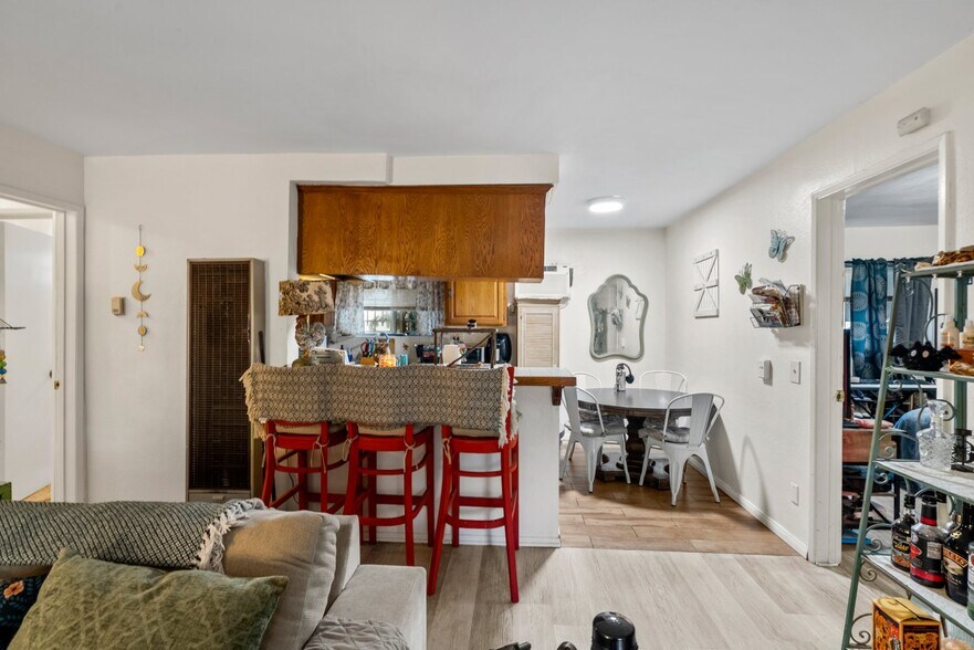 More Photos Of 7614 Mason Ave, Winnetka Multifamily For Sale
