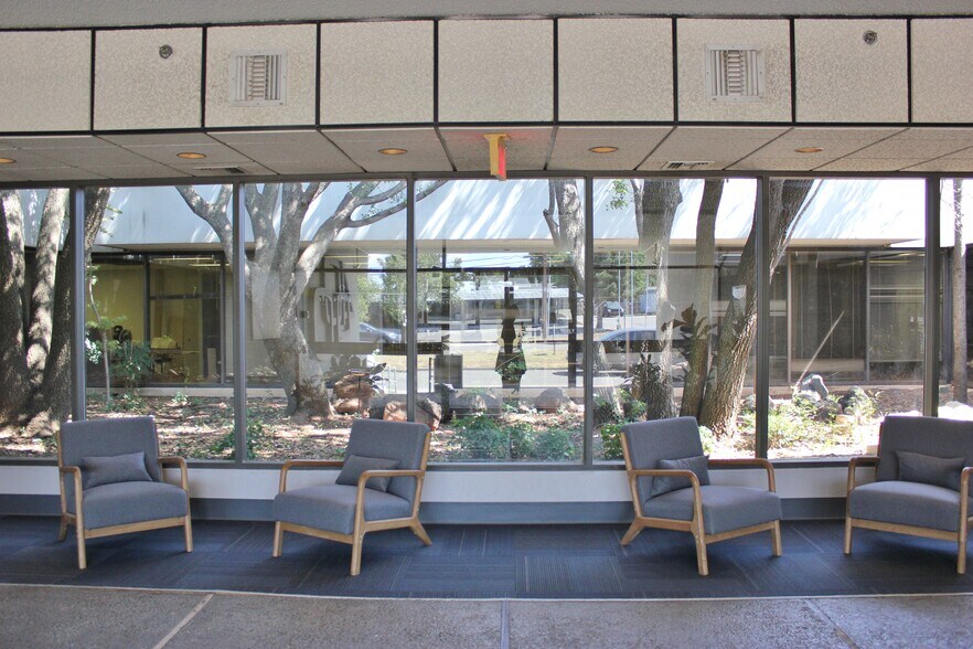 More Photos Of 4900 N Portland Ave, Oklahoma City Office For Lease