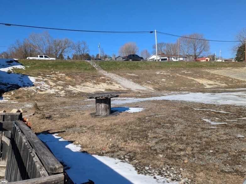 More Photos Of 1805 N Broad St, Tazewell Land For Sale