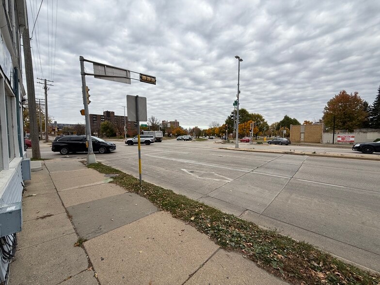 More Photos Of 406 S Park St, Madison Storefront For Lease