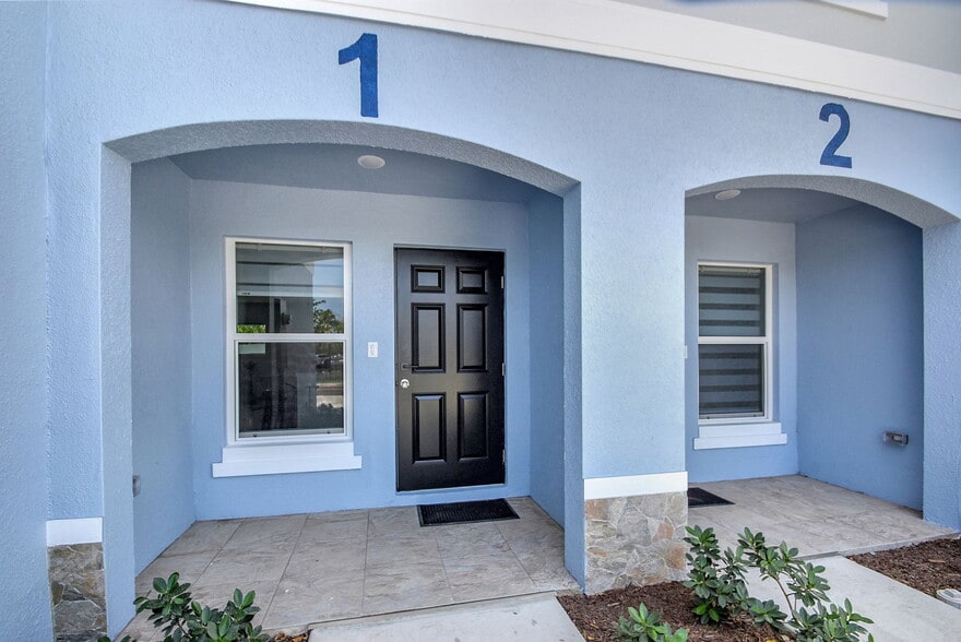 More Photos Of 3871 Patio Ct, Lake Worth Apartments For Sale