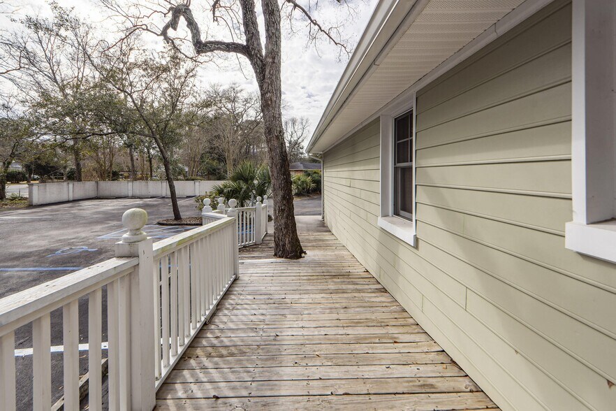 More Photos Of 531 Folly Rd, Charleston Medical For Sale
