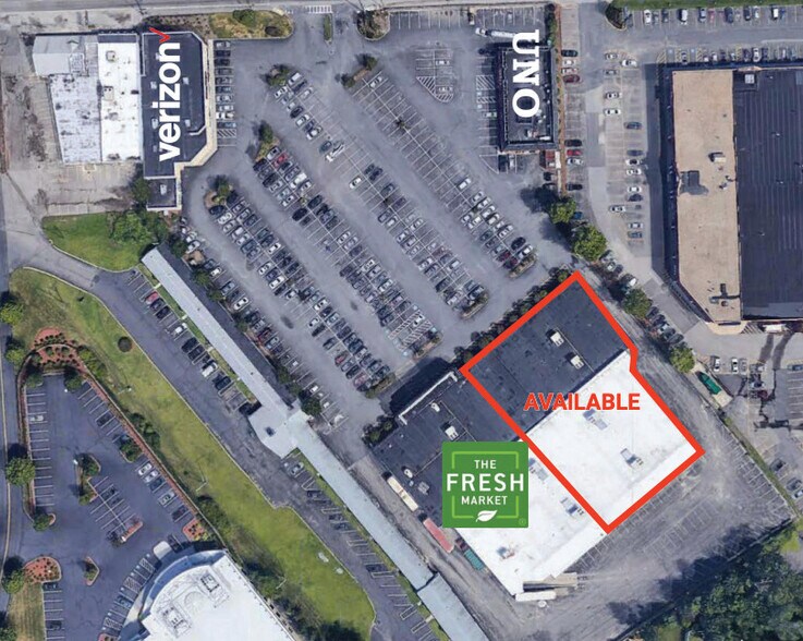 More Photos Of 84 Worcester Rd, Framingham Supermarket For Lease