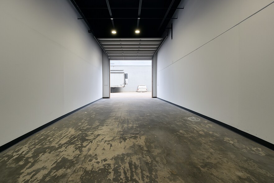 More Photos Of 2100 N Powerline Rd, Pompano Beach Warehouse For Lease