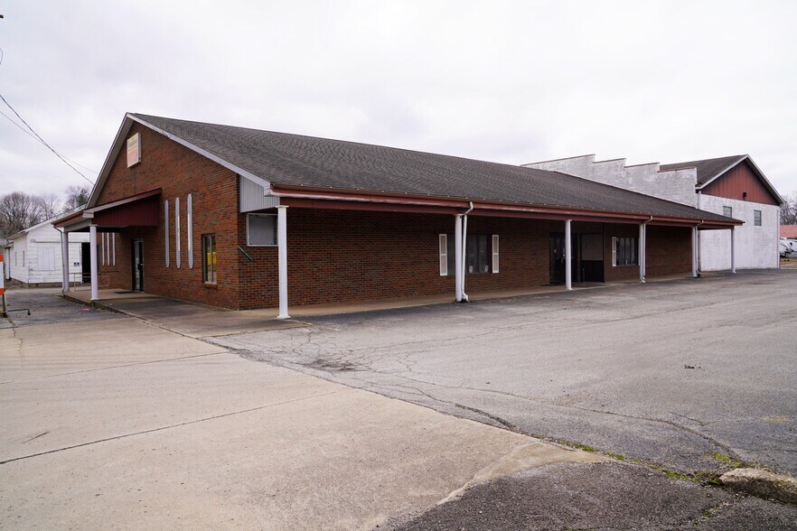 More Photos Of 16 Madison St, Leetonia Flex For Sale